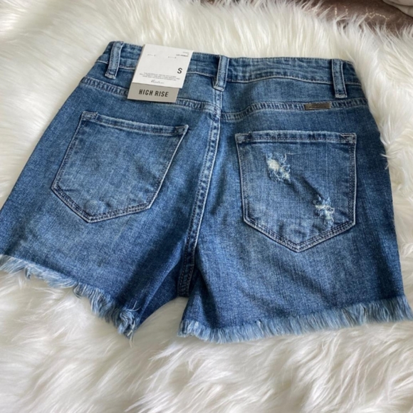 KanCan Shorts - Picture 2 of 4